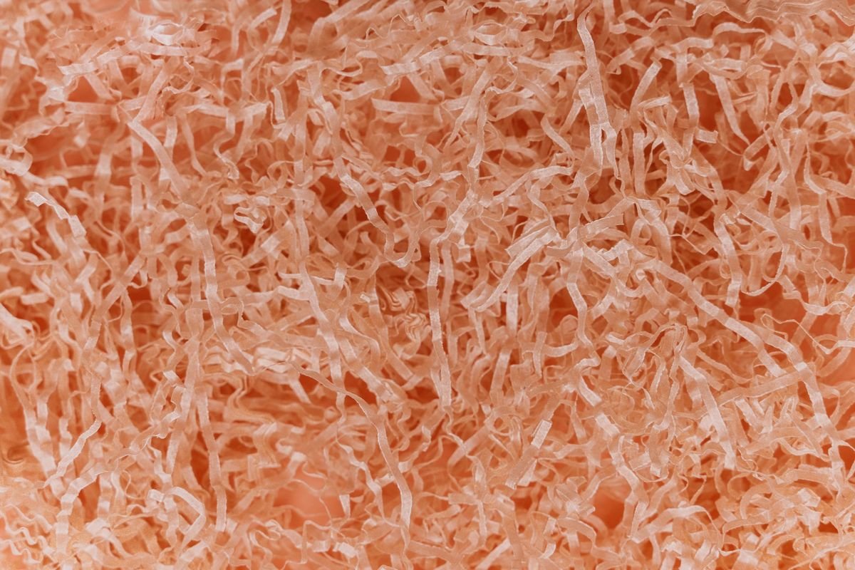 Using Shredded Paper as Garden Mulch: Pros, Cons, and Best Methods