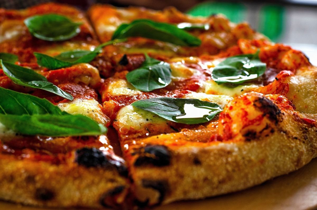 How to Plan and Grow Your Own Backyard Pizza Garden